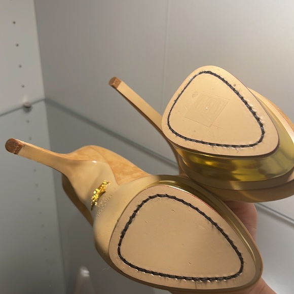 [Charlotte Olympia] Dolly Suede Pumps in Blush and Gold (Sz 37.5) - Picture 5 of 8